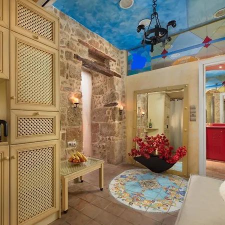 Nikos Takis Fashion Boutique Hotel 4*