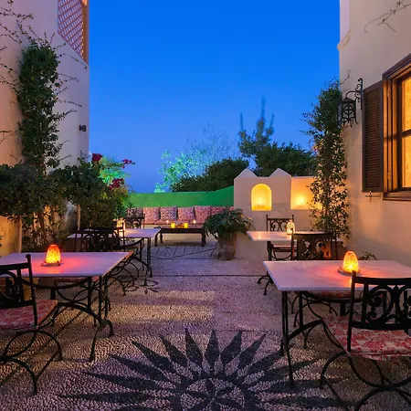 Hotelli Nikos Takis Fashion Boutique 4*