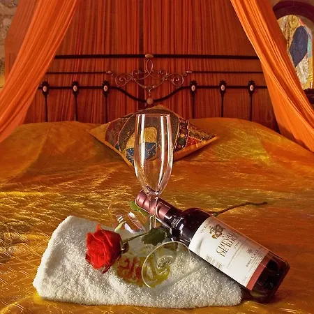 Nikos Takis Fashion Boutique