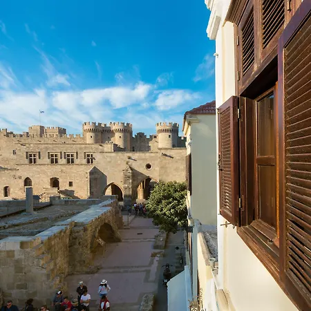 Nikos Takis Fashion Boutique 酒店