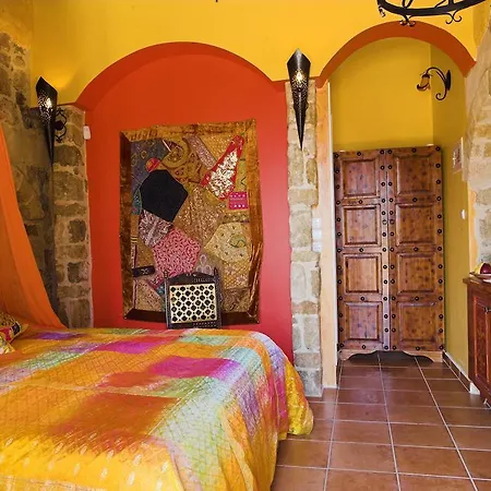 Nikos Takis Fashion Boutique Hotel