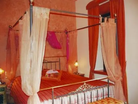 Nikos Takis Fashion Boutique