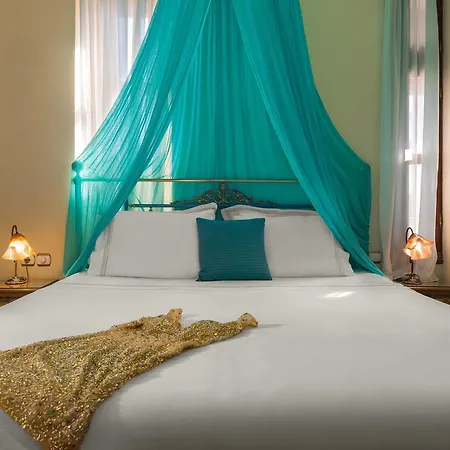 Nikos Takis Fashion Boutique Hotel 4*