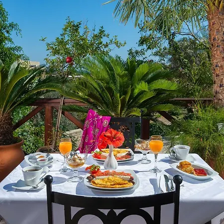 Nikos Takis Fashion Boutique Hotel 4*
